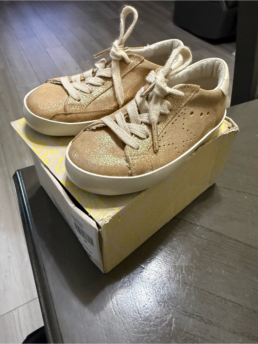 Golden Goose Kids Glitter Lace-Up Sneakers in Gold/Tan